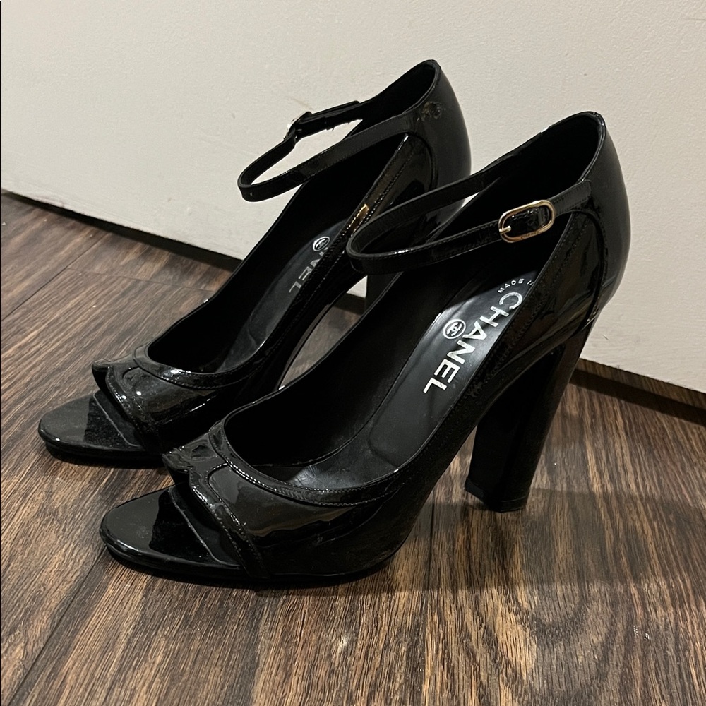 CHANEL Black Patent Leather Heels